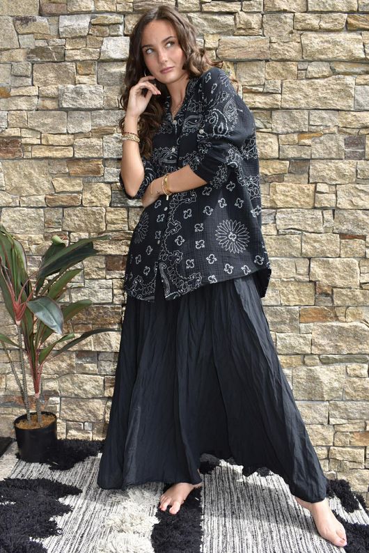 Cala Cushion Cotton Bandana Relaxed Shirt Black